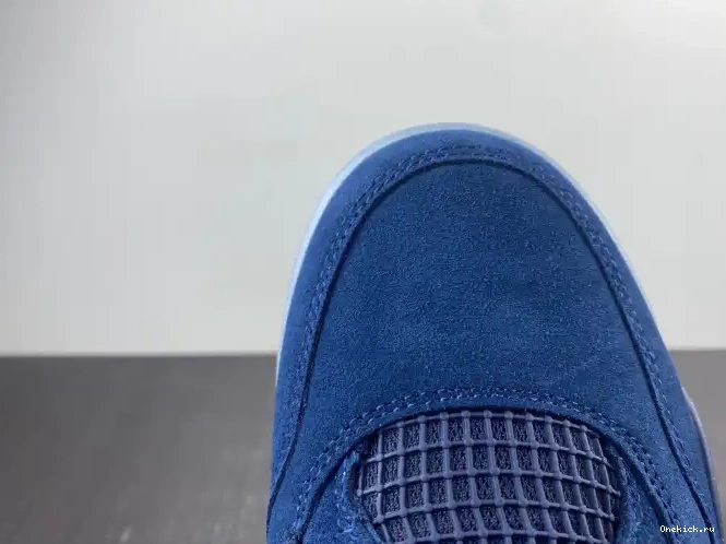 One Kick AJ4-1036660 Retro Michigan Air (PE) Jordan 4 0611